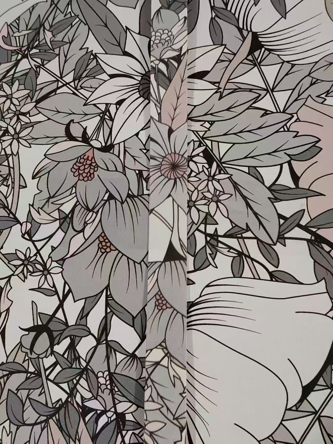 功能性涂层材料展示,金属基材表面涂覆不同颜色涂层,展现涂层的均匀性和附着力